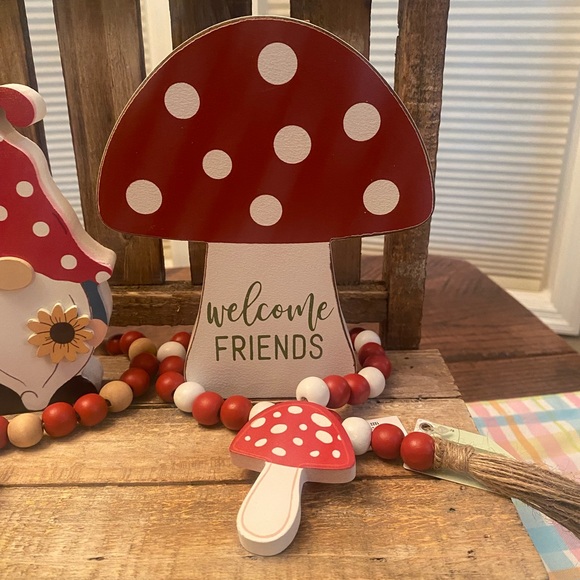 Spring Gnome Tier Tray Decor, Summer Gnome Beaded Garland & Mushroom Wood Sign - Picture 10 of 16